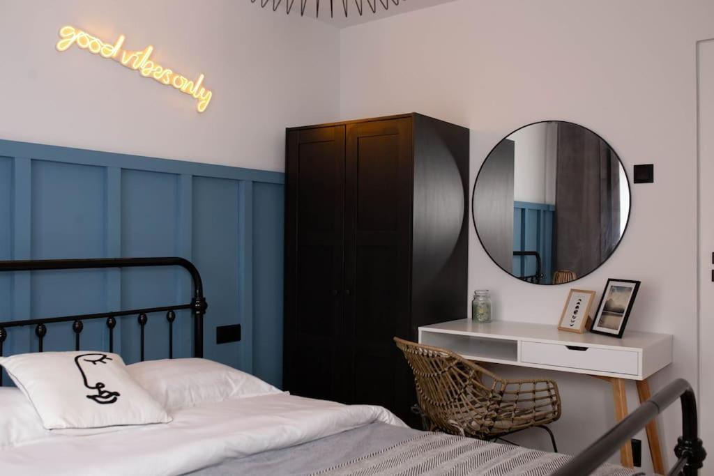 Blue Moon. Cozy Apartment Near Iulius Mall Клуж-Напока Экстерьер фото
